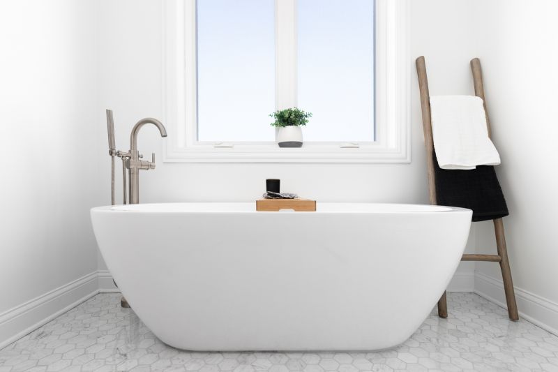 Compact Bathtub Design